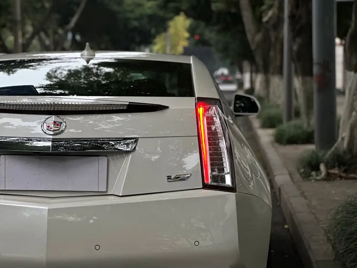 Cadillac CTS (Import) 2013 2012 6.2L CTS-V COUPE