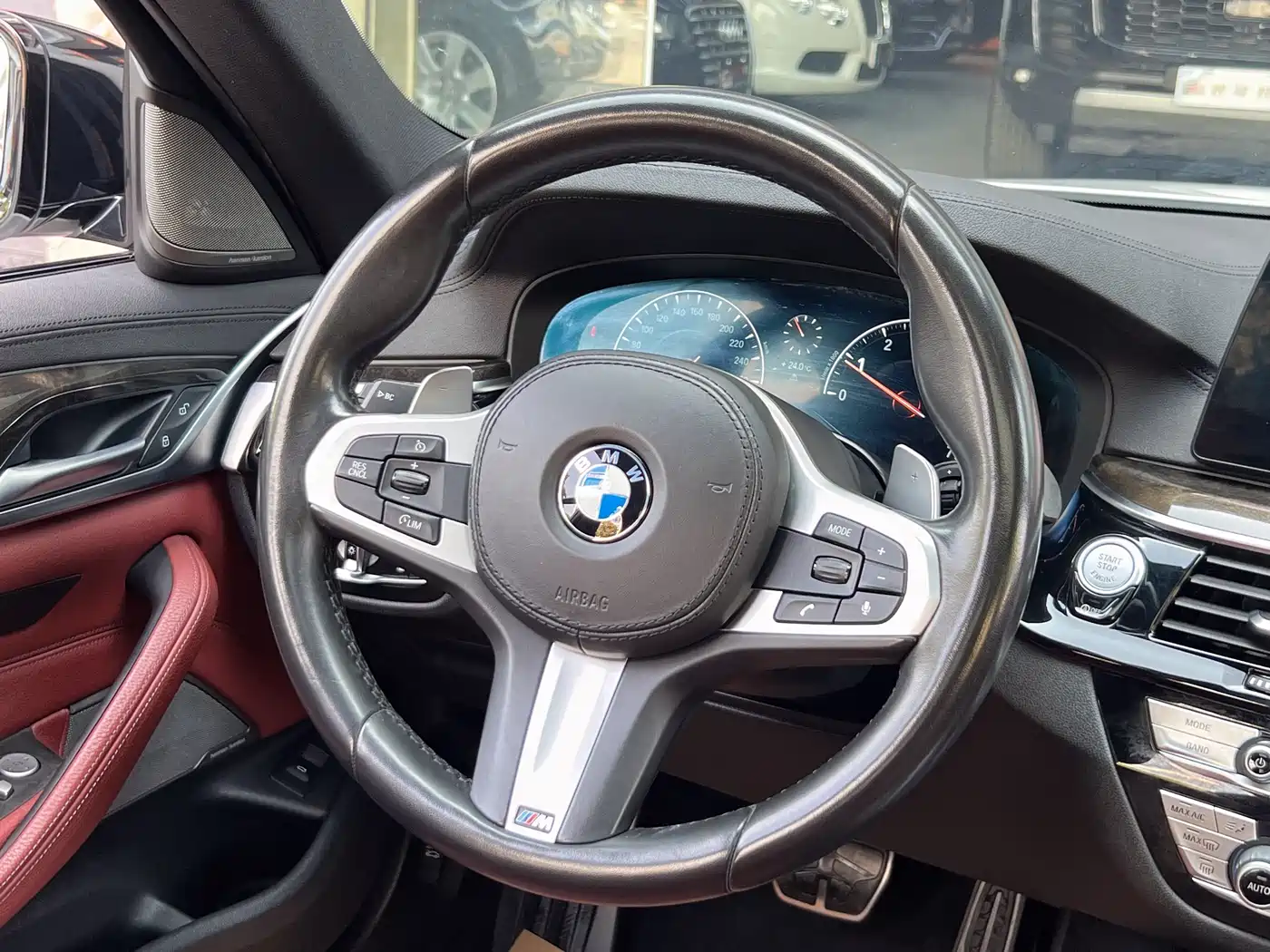 BMW 5 Series 2019 530Li Premium M Sport Package фото 8