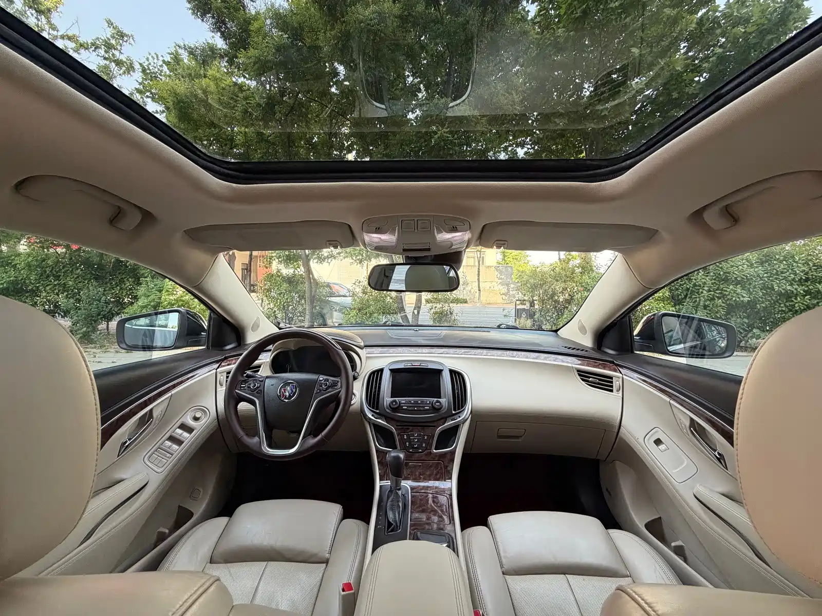 صورة 7 - Buick LaCrosse