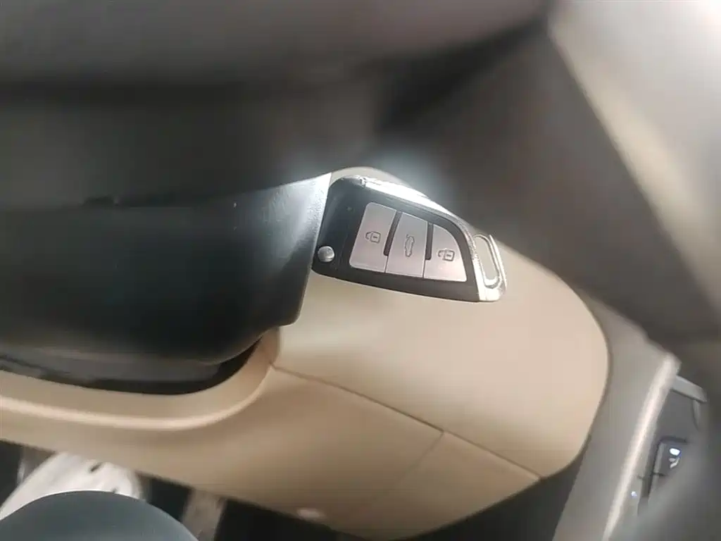 Hyundai Langdong 2015 1.6L Auto Trend фото 9