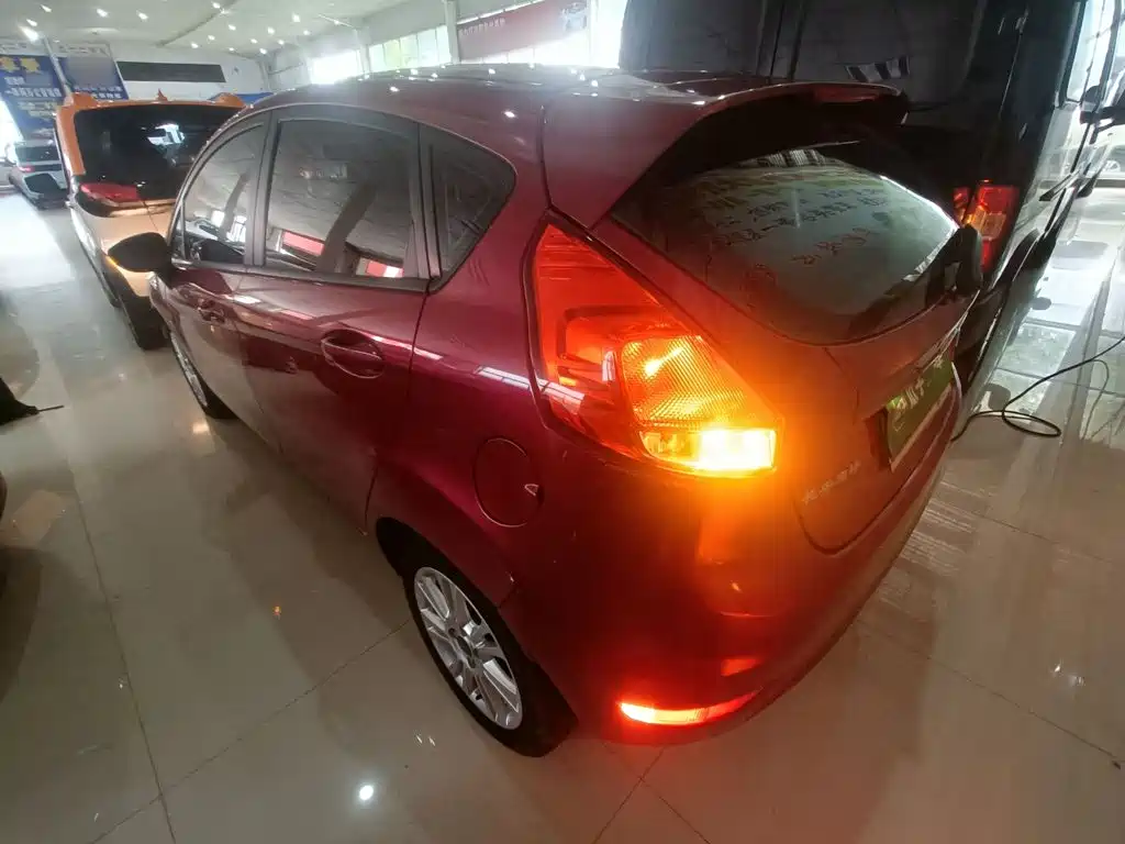 Ford Fiesta 2015 2013 Hatchback 1.5L Automatic Fashion