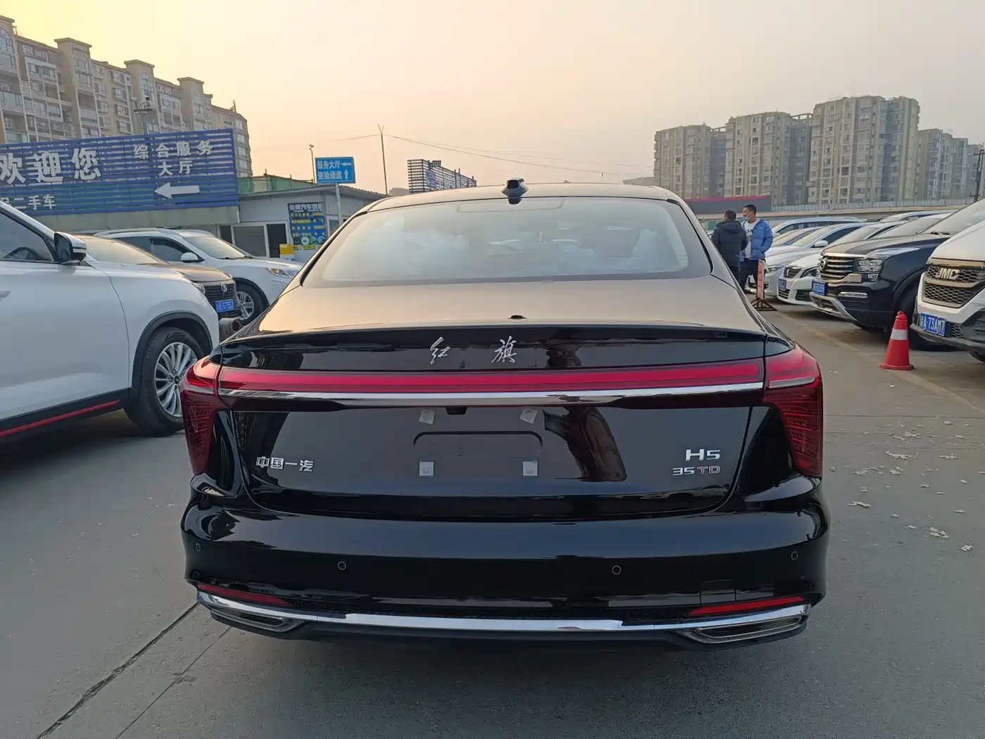 Hongqi H5 2024 1.5T DCT Smart Connect Flag Joy Edition фото 22