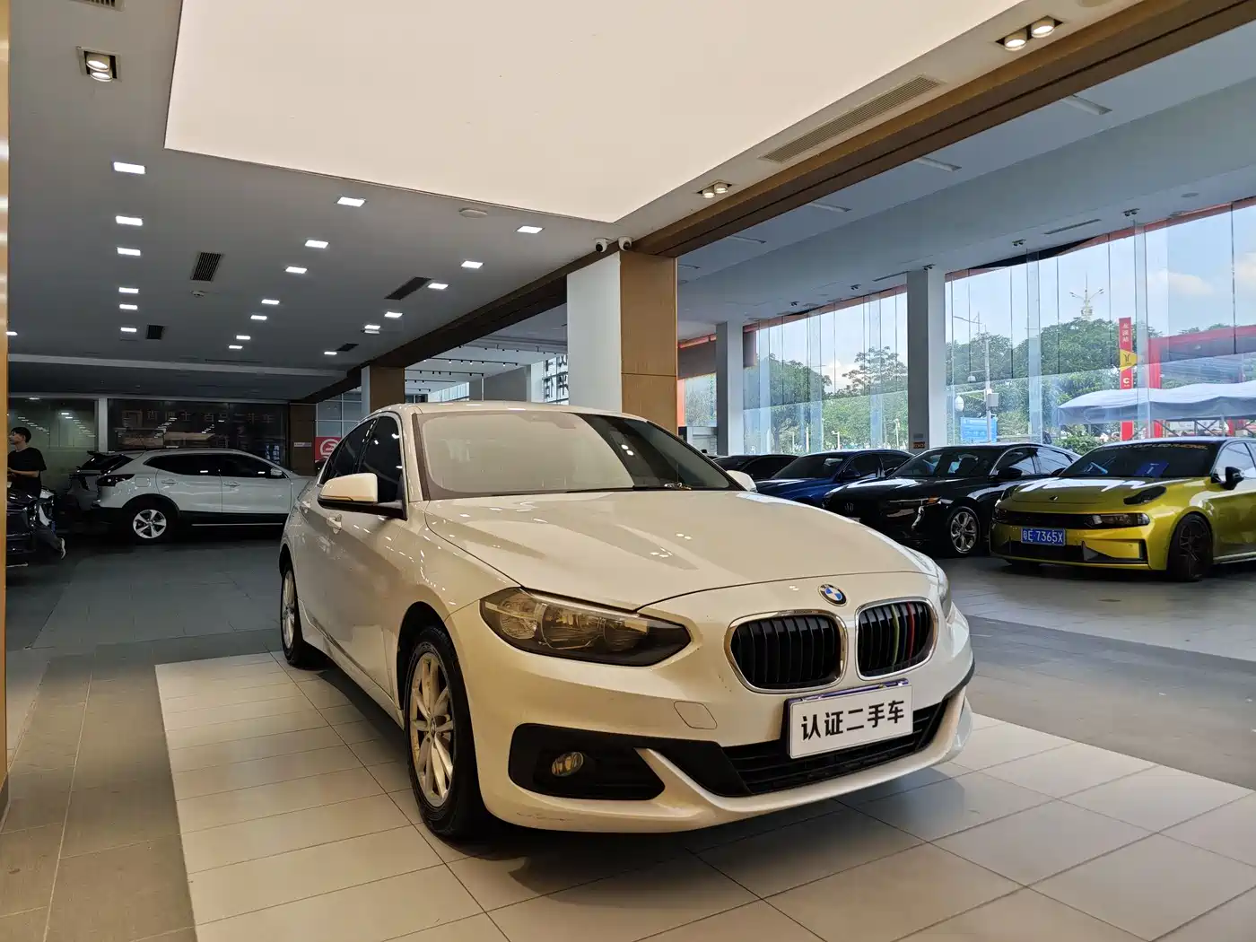 BMW 1 Series 2018 118i Fashion Edition фото 5