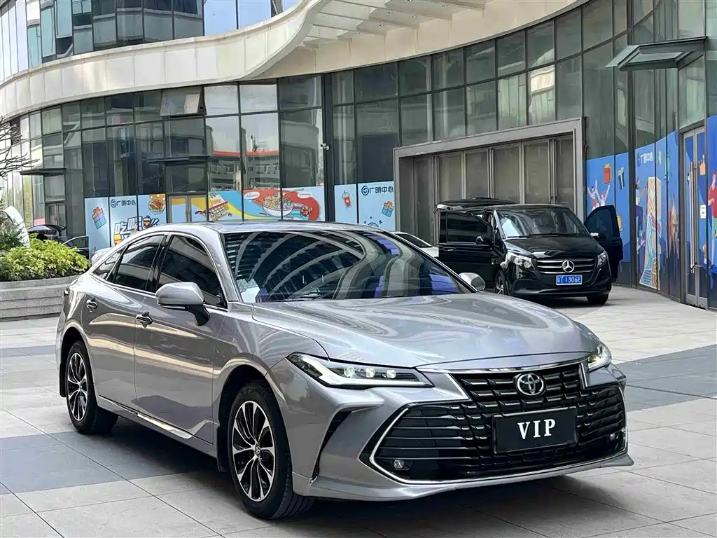 Toyota Avalon 2023 2.0L Luxury Edition фото 3