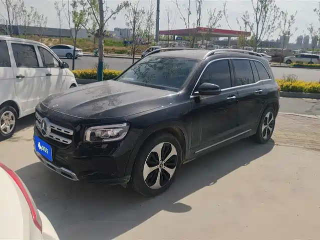 MERCEDES-BENZ GLB