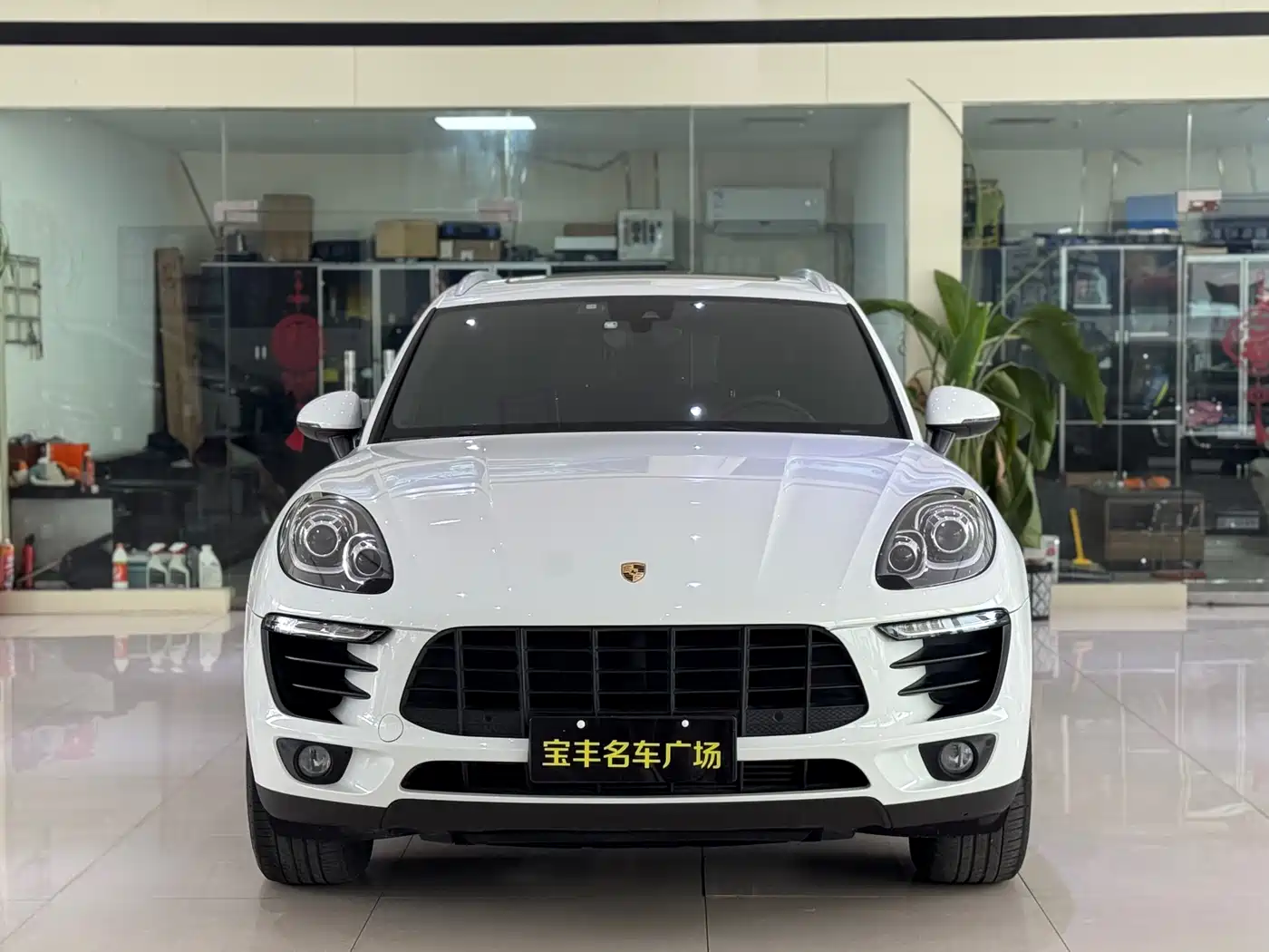 Porsche Macan 2017 Macan 2.0T фото 2