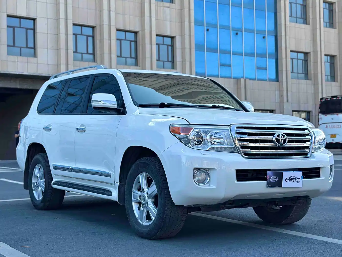 Toyota Land Cruiser (Import) фото 3