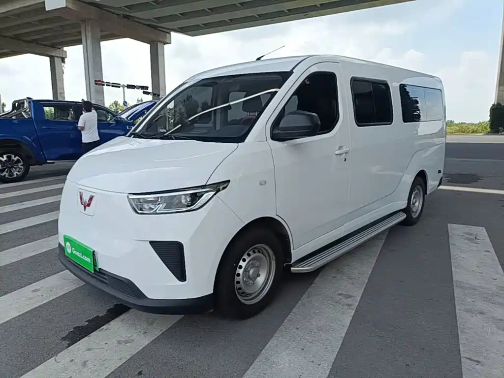 Wuling Motors Wuling Yangguang 2025 2025 400km Bus Comfort Edition