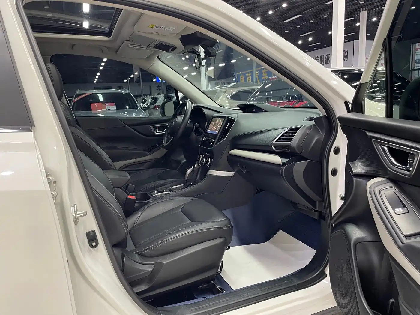 Subaru Forester 2023 2022 2.0i AWD Luxury Edition with EyeSight
