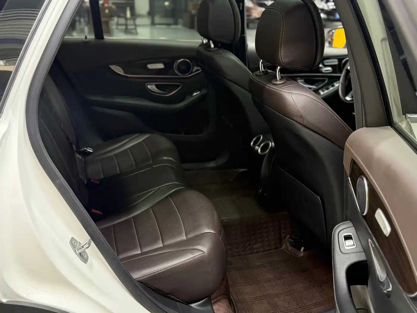 Mercedes-Benz GLC 2019 GLC 260 L 4MATIC Dynamic фото 10