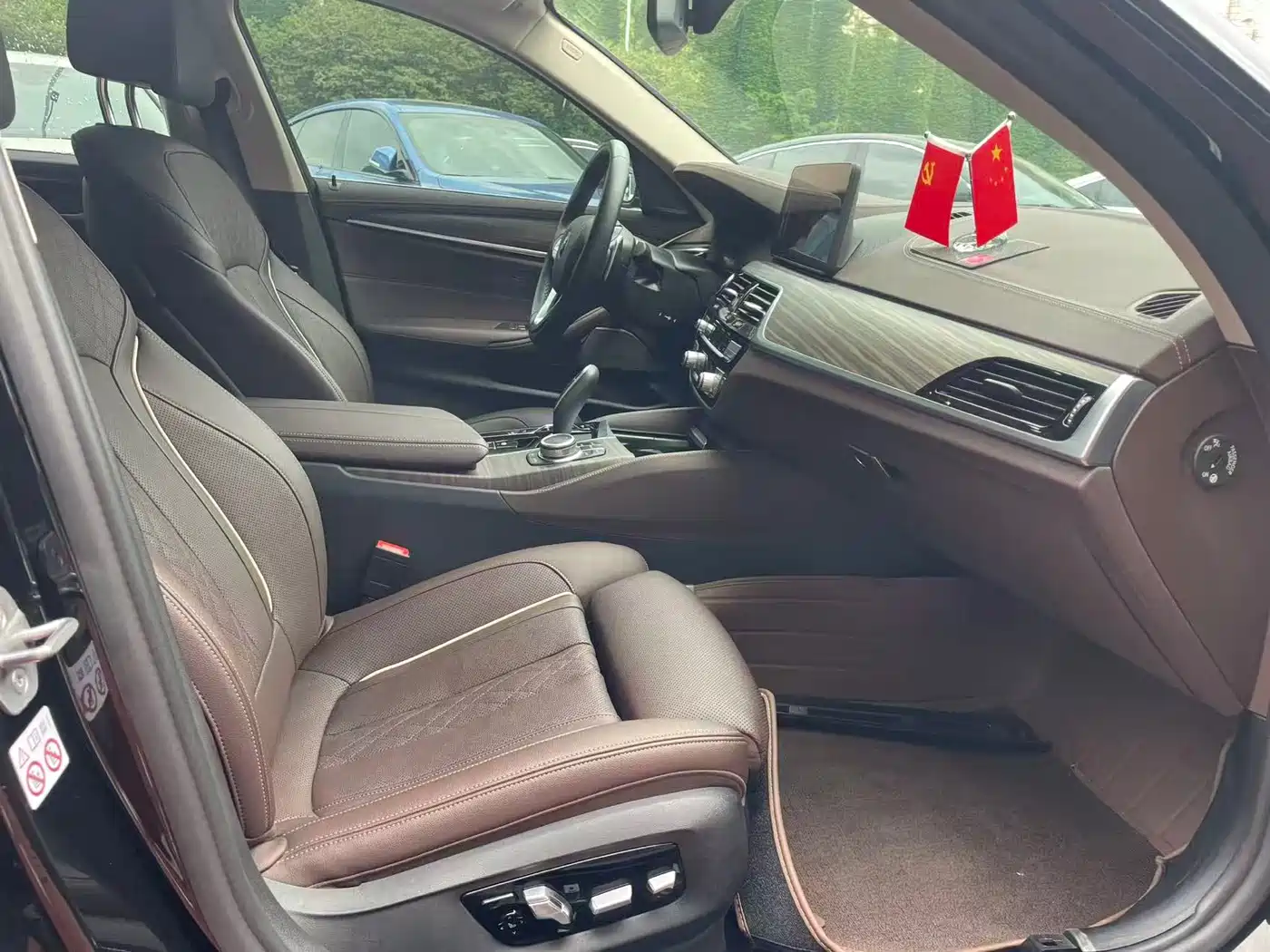 BMW 5 Series 2022 530Li Exclusive M Sport Package фото 11