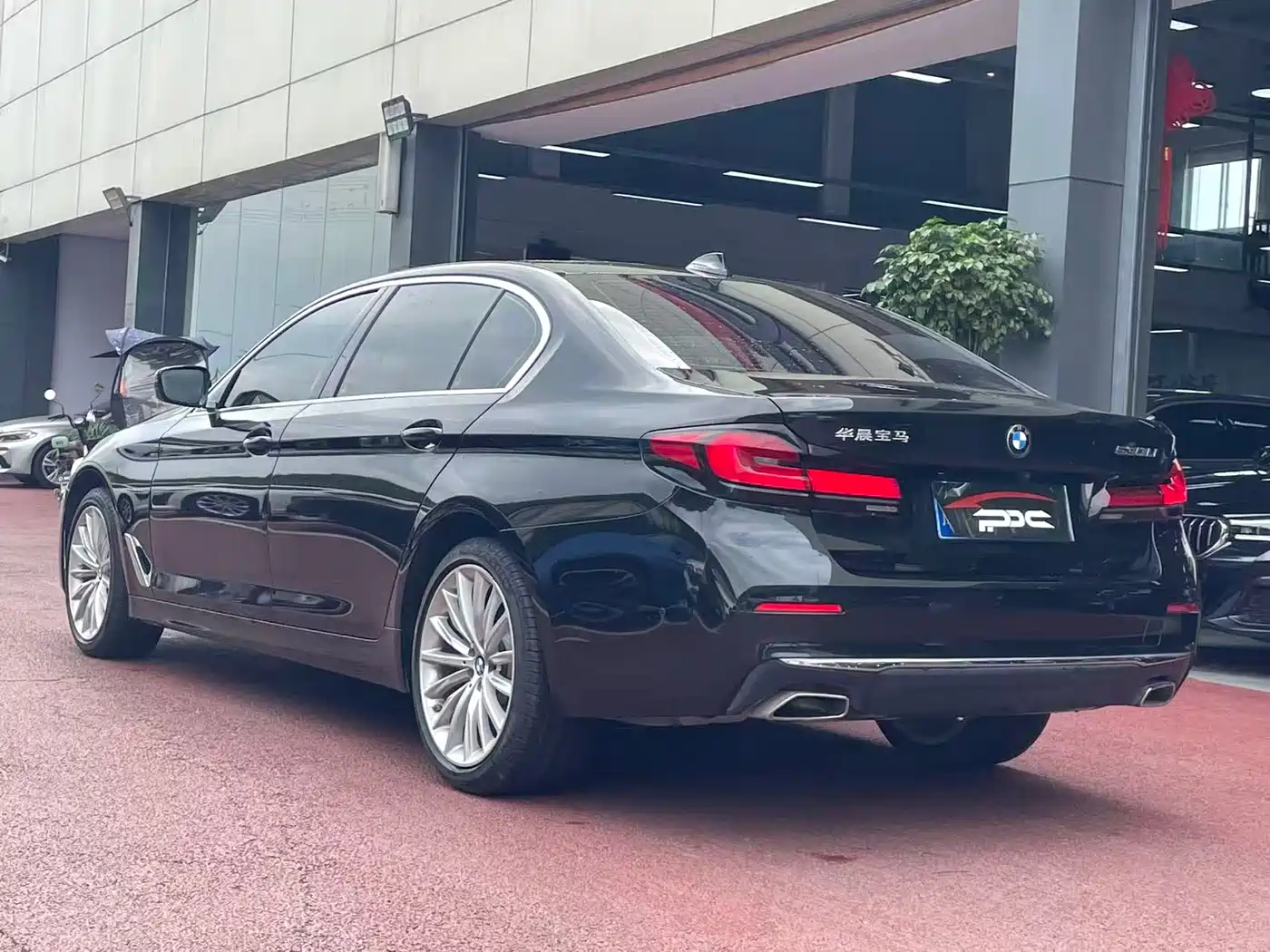 BMW 5 Series 2022 530Li Exclusive M Sport Package фото 14