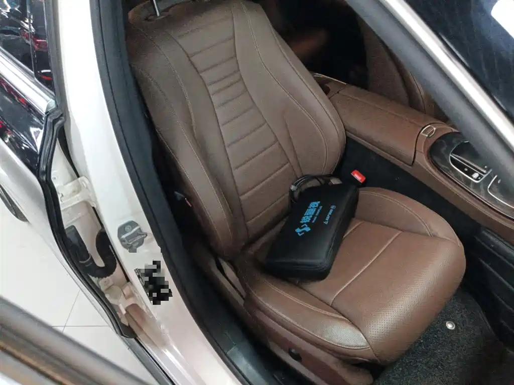 Mercedes-Benz E-Class 2019 E 300 L Sport Fashion фото 20