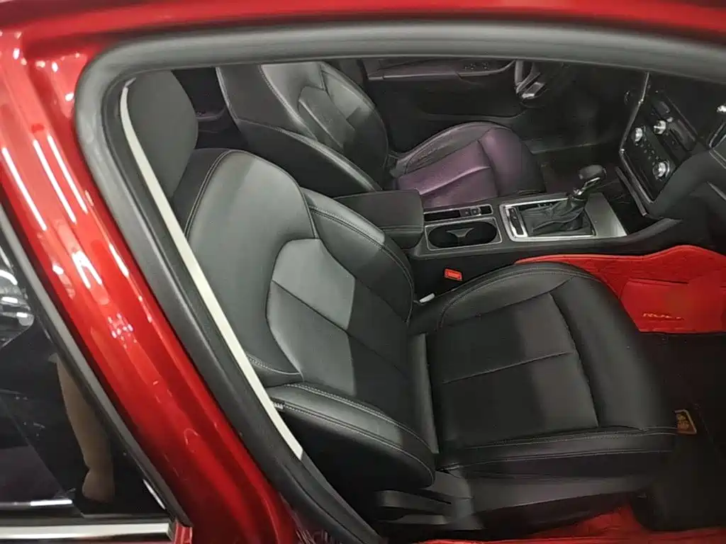 Roewe i6 2018 2018 20T Automatic Flagship Edition