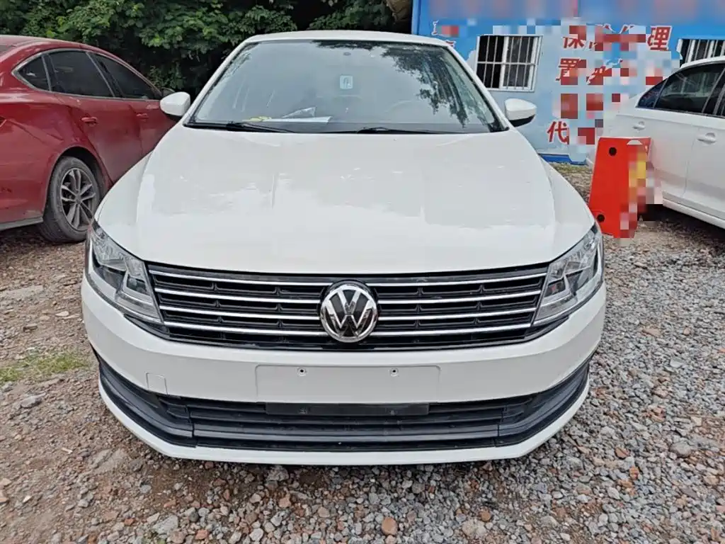 Volkswagen Lavida 2017 1.6L Automatic Trend Edition фото 3