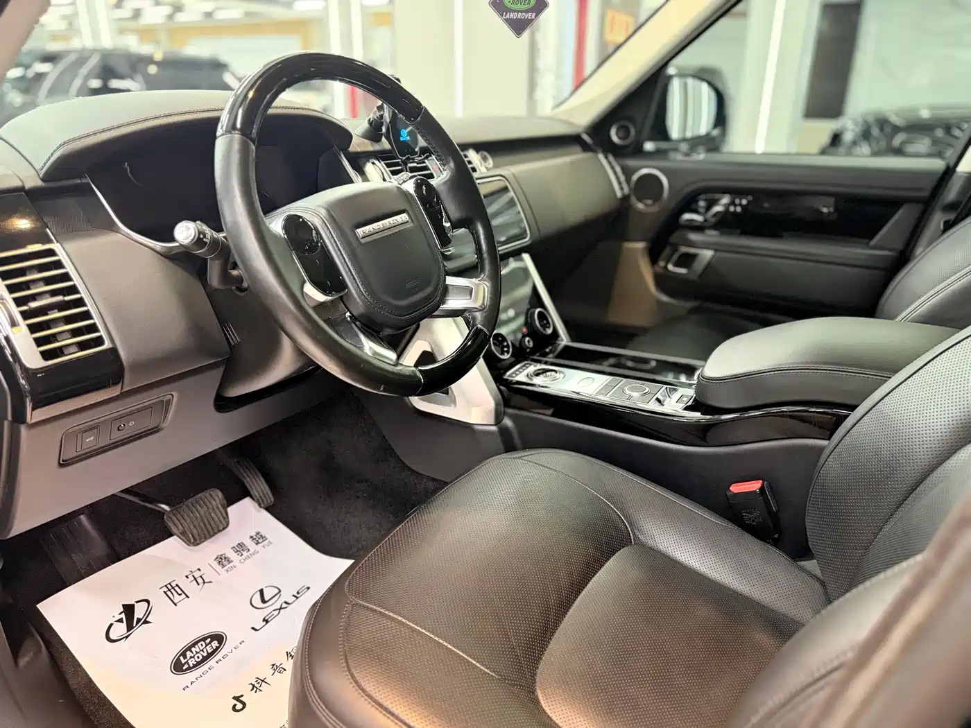 Land Rover Range Rover 2019 3.0 SC V6 Heritage Extended Edition фото 8