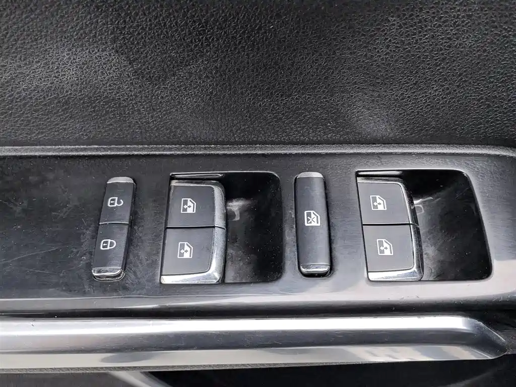 BAIC ORV Beijing Offroad BJ40 2018 PLUS 2.3T Automatic AWD Flagship China V фото 9