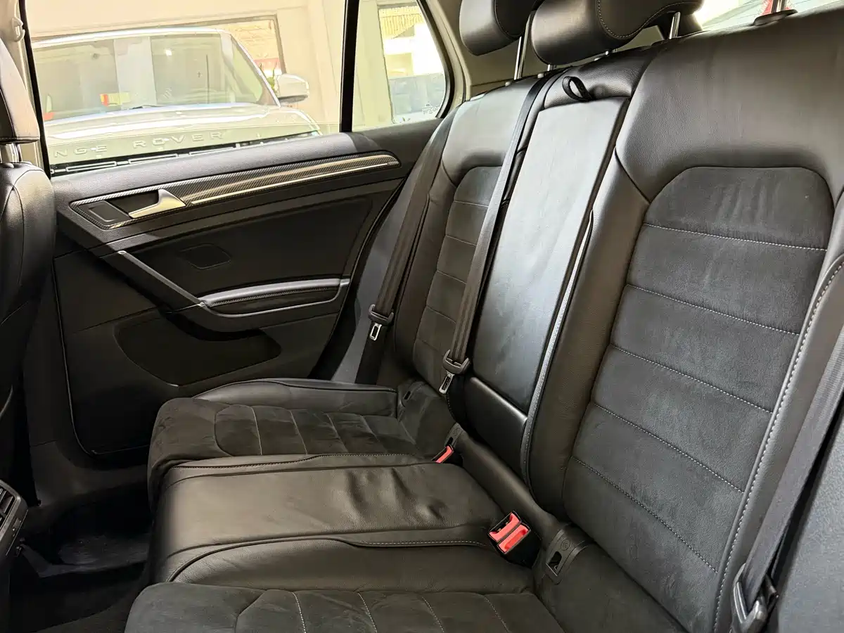 Volkswagen Golf 2018 230TSI Automatic Luxury фото 7