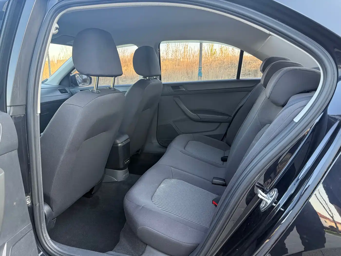 Volkswagen Santana 2016 1.4L Manual Trend Edition фото 6