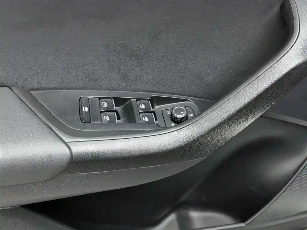 Škoda Kodiaq 2019 Facelift TSI330 5-seat 2WD Comfort China VI фото 9