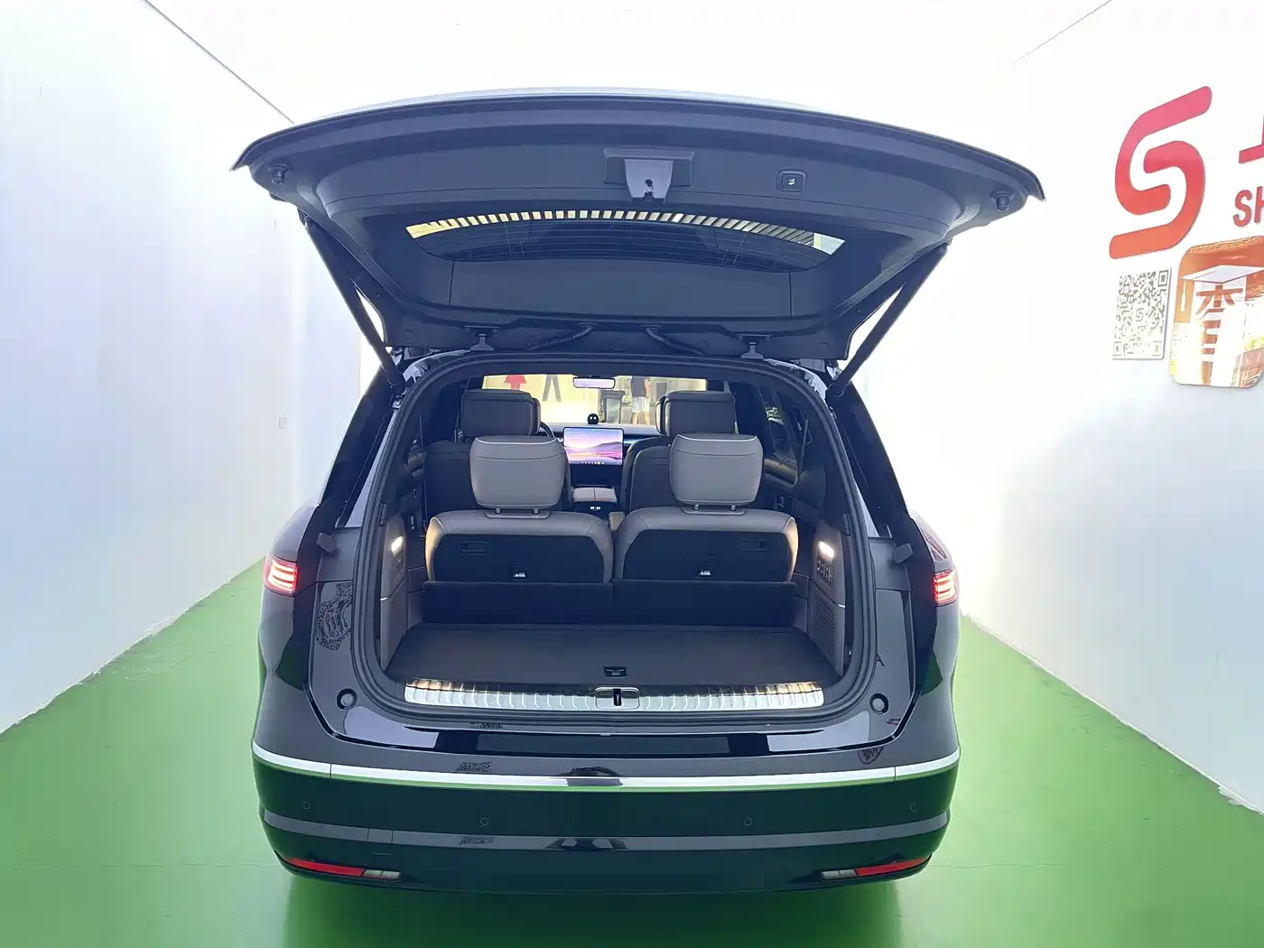 NIO ES8 2025 2025 Model 6-Seat Executive Luxury Edition