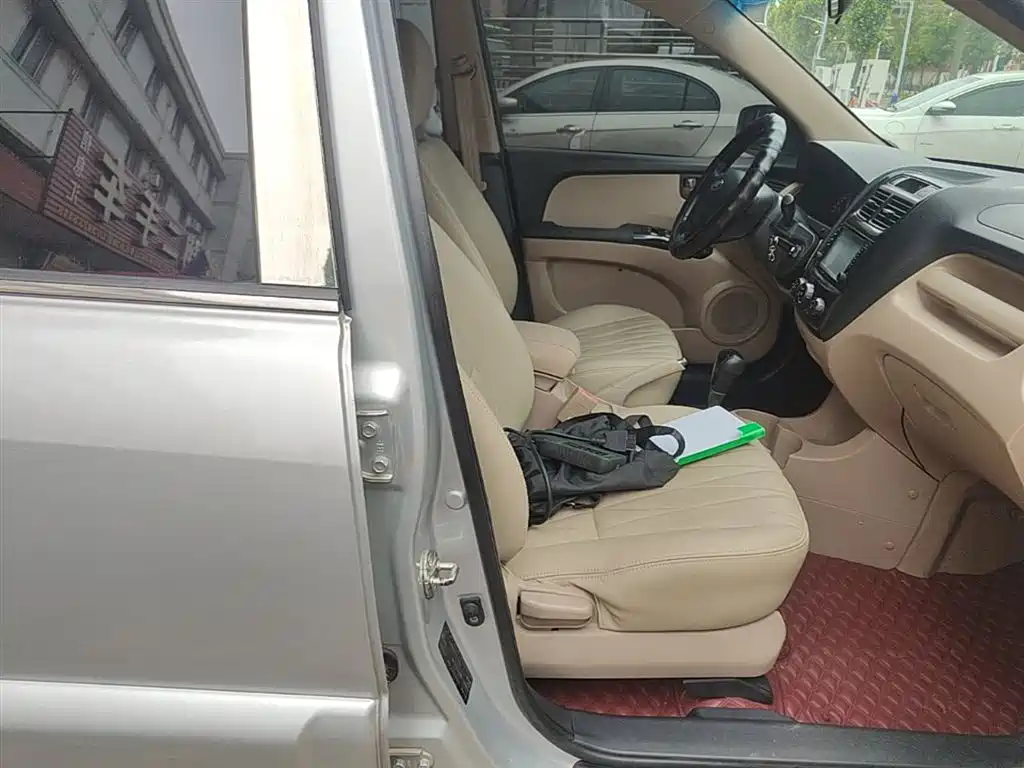 Kia Sportage 2013 2.0L Automatic 2WD GL фото 25