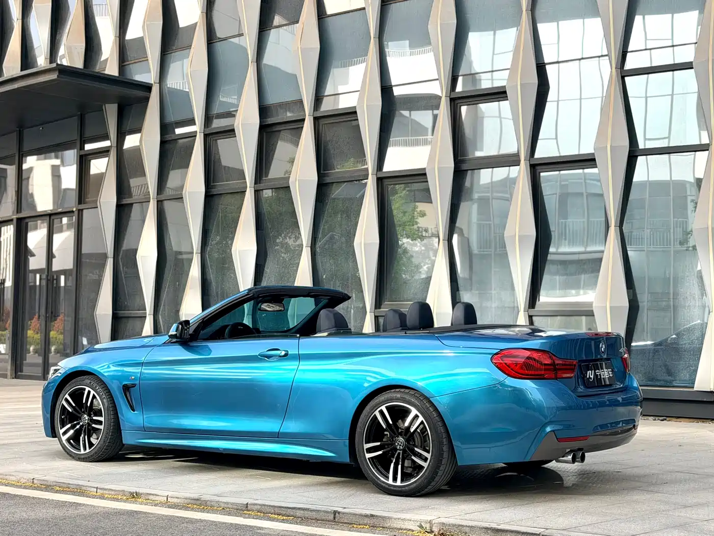 BMW 4 Series 2017 425i Convertible M Sport Package фото 21
