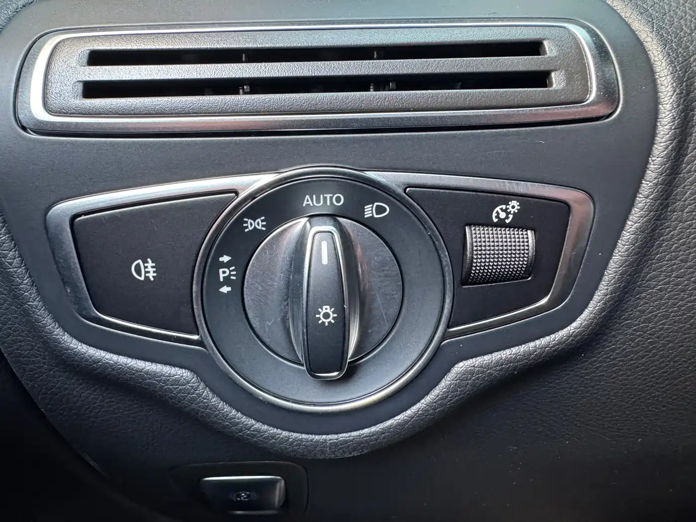 Mercedes-Benz GLC 2020 Facelift GLC 260 L 4MATIC Dynamic фото 24