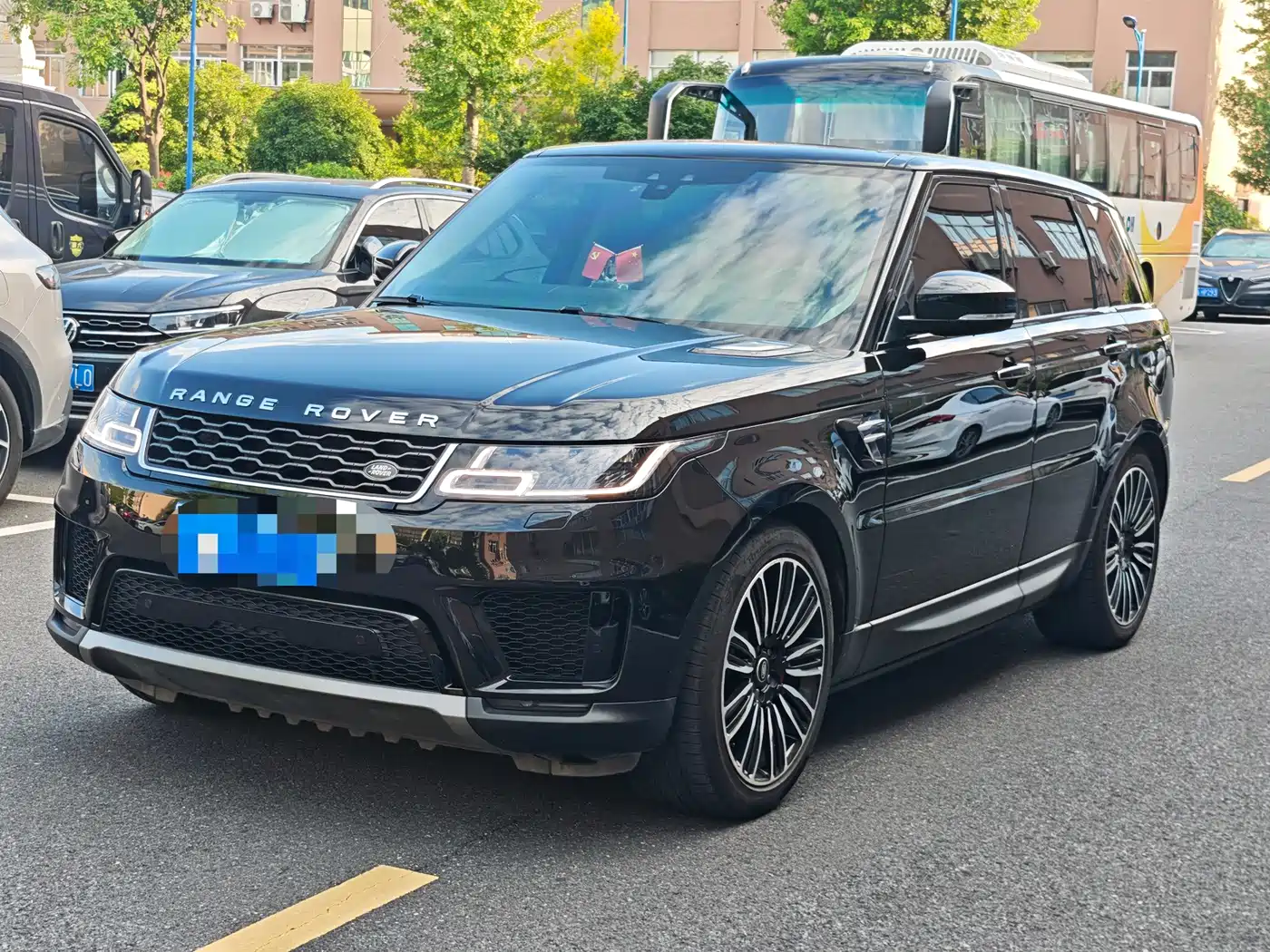 Фото 1 - Land Rover Range Rover Sport