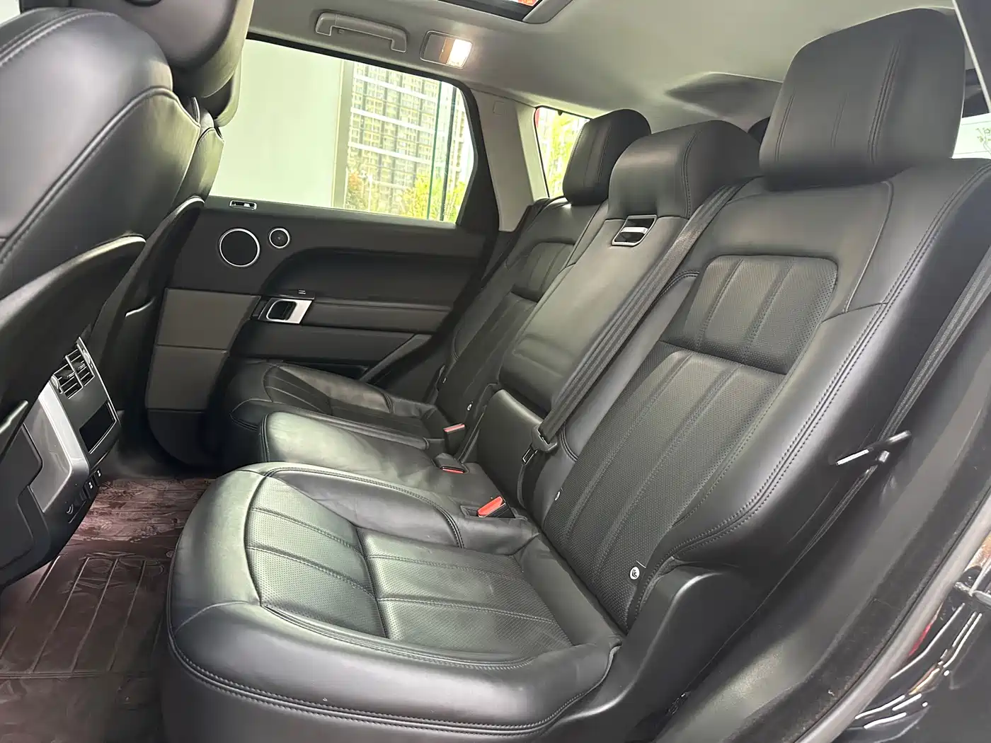 Land Rover Range Rover Sport 2020 3.0 L6 SE фото 20