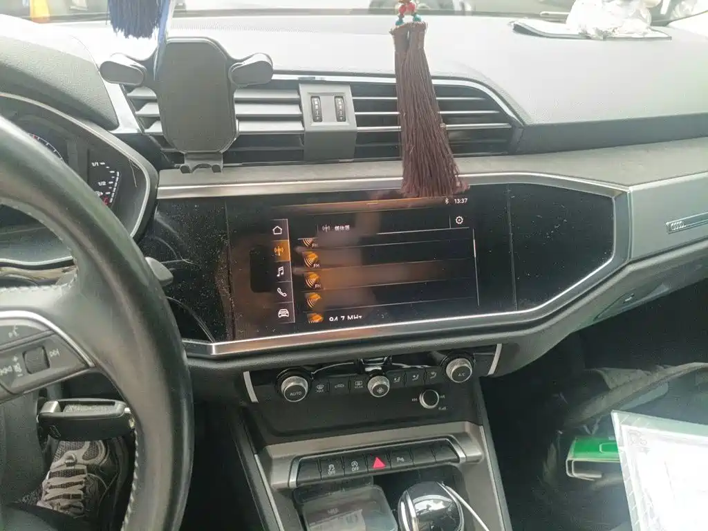 Фото 6 - Audi Q3