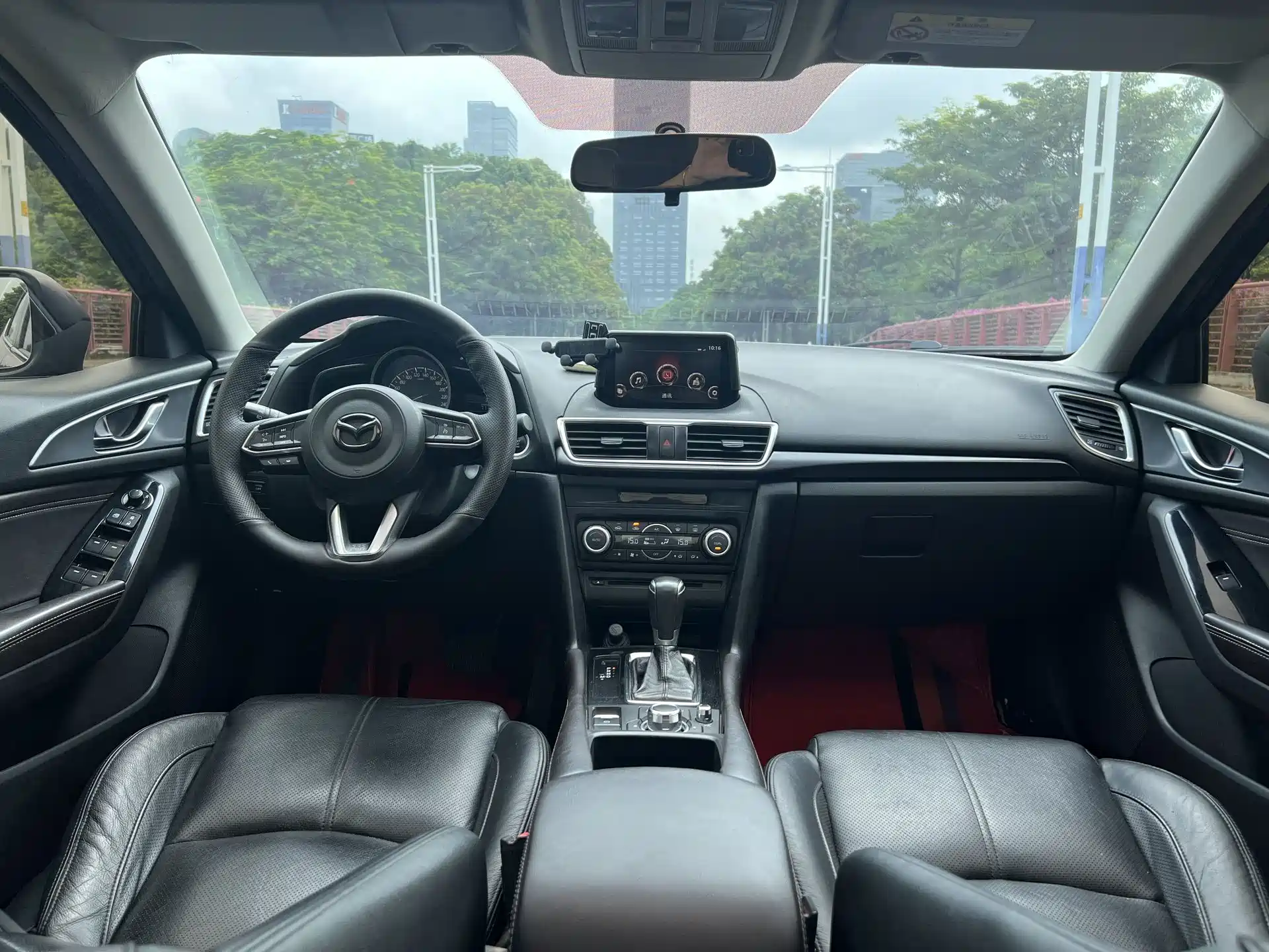 Фото 4 - Mazda Mazda 3