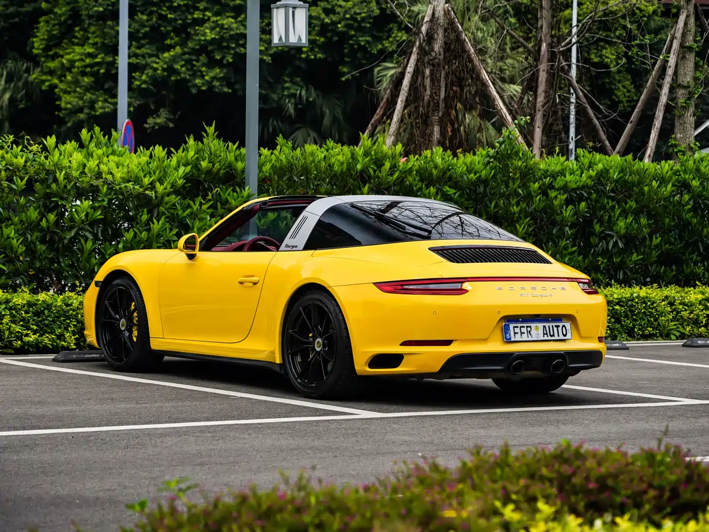 Porsche 911 2016 Targa 4 3.0T фото 38