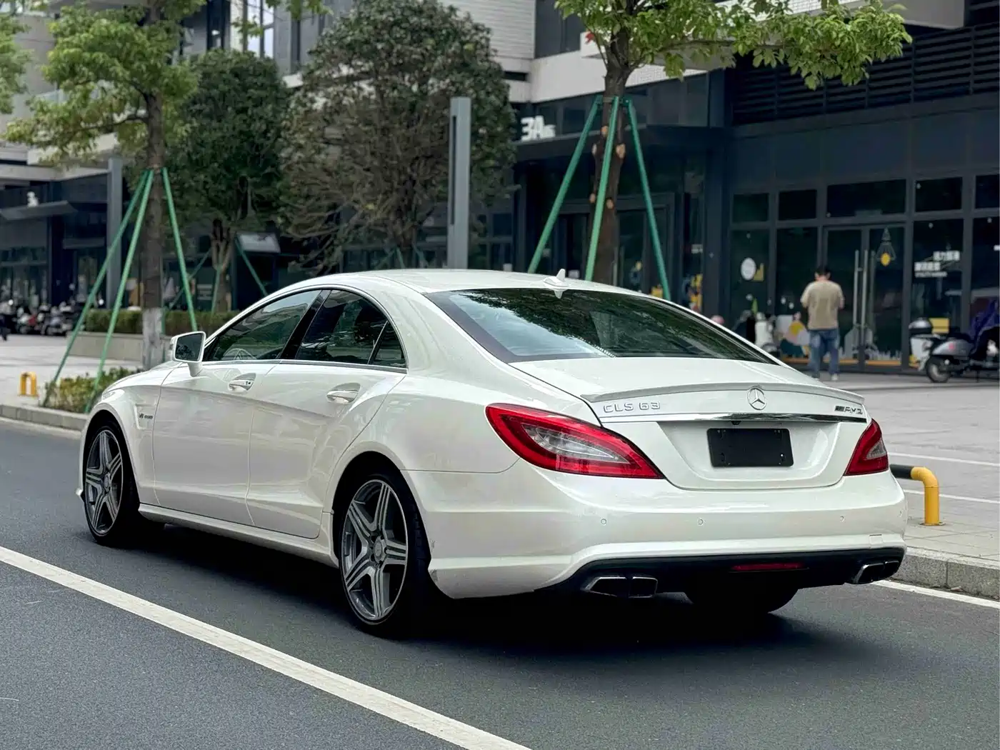 Mercedes-Benz CLS AMG 2012 2012 AMG CLS 63