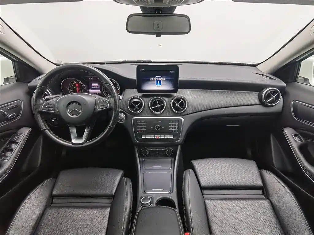 Mercedes-Benz GLA 2018 GLA 200 Fashion фото 5