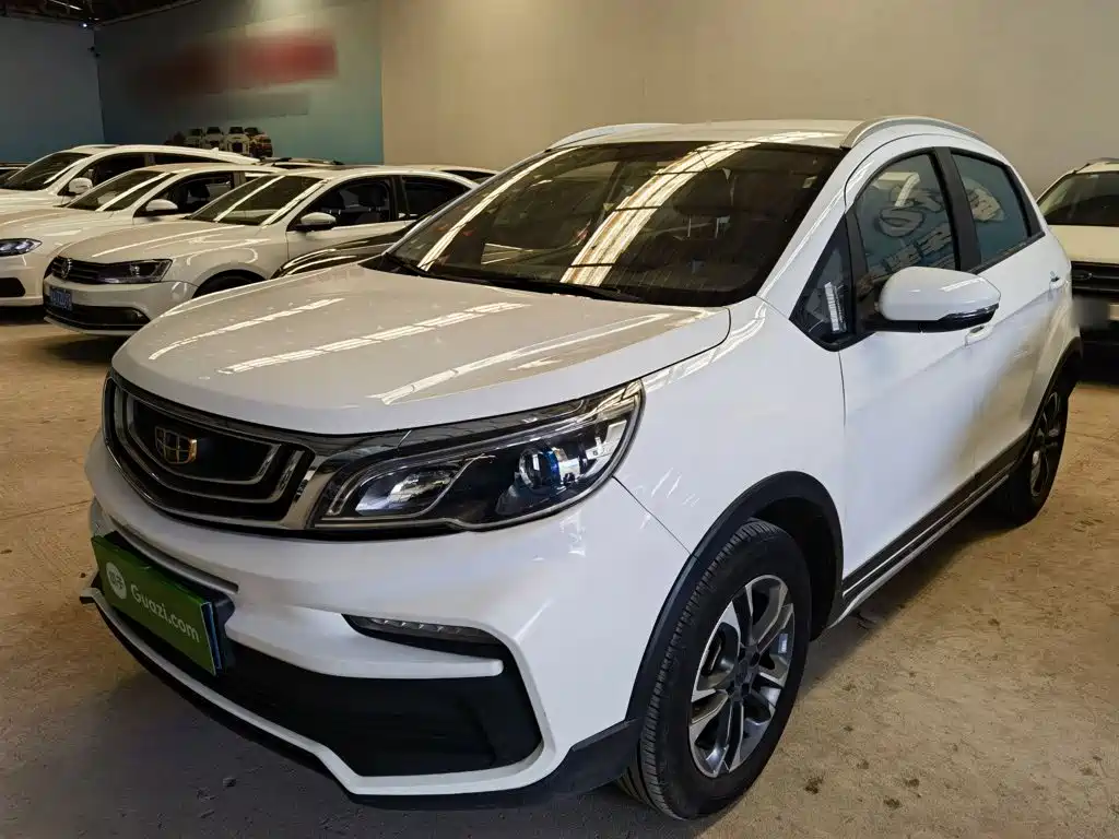 Фото 1 - Geely Vision X3