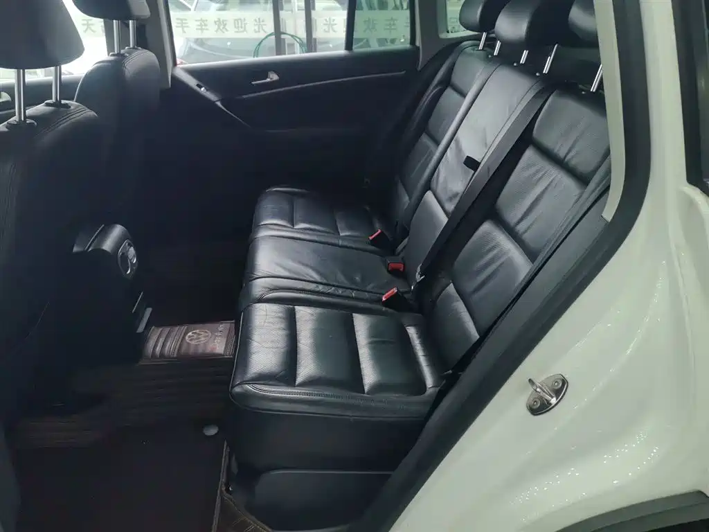 Volkswagen Tiguan 2015 1.8TSI Automatic 2WD Highline фото 17