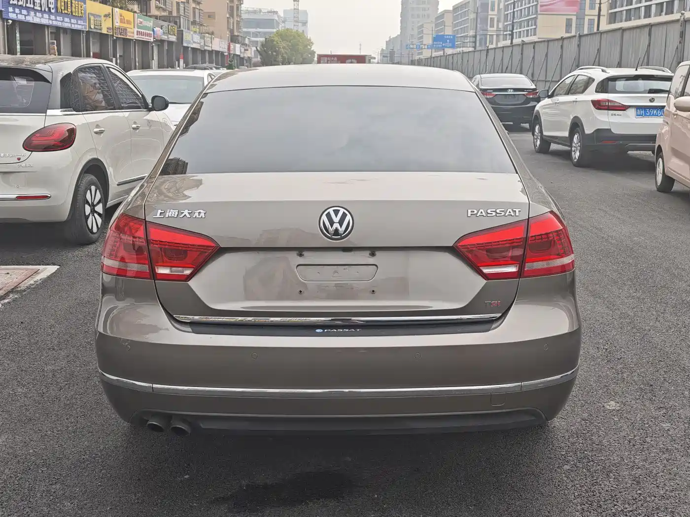 Volkswagen Passat 2014 1.8TSI DSG Executive Edition фото 5