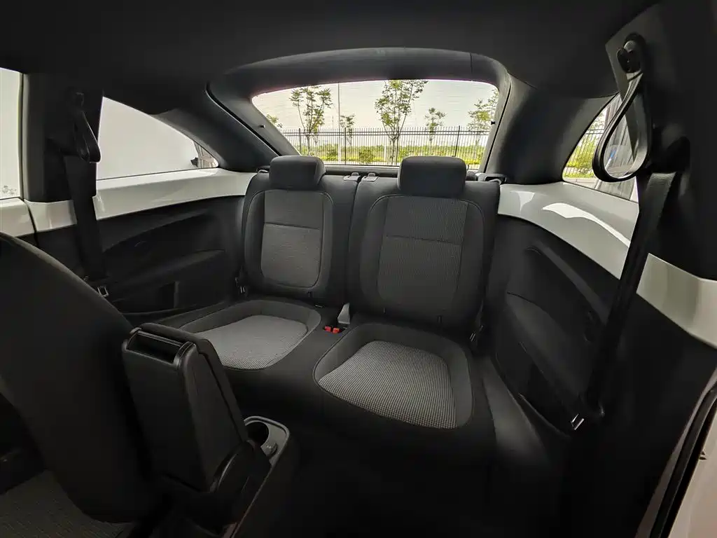 Volkswagen Beetle 2014 1.2TSI Fashion Edition фото 15