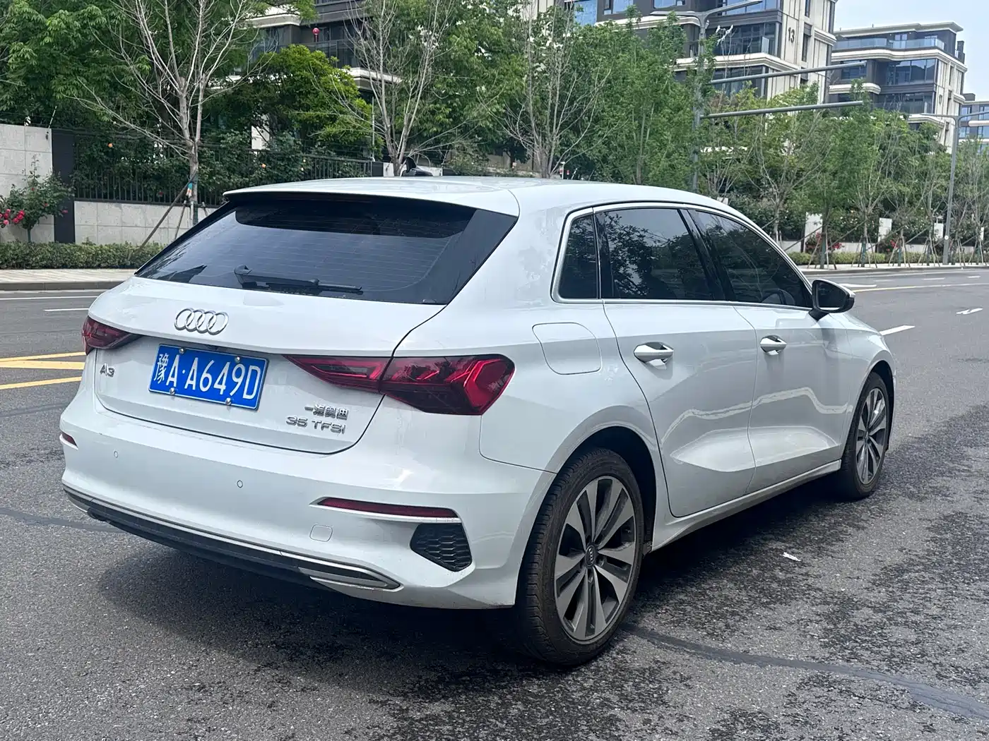 Audi A3 2021 Sportback 35 TFSI Luxury Elegance фото 3