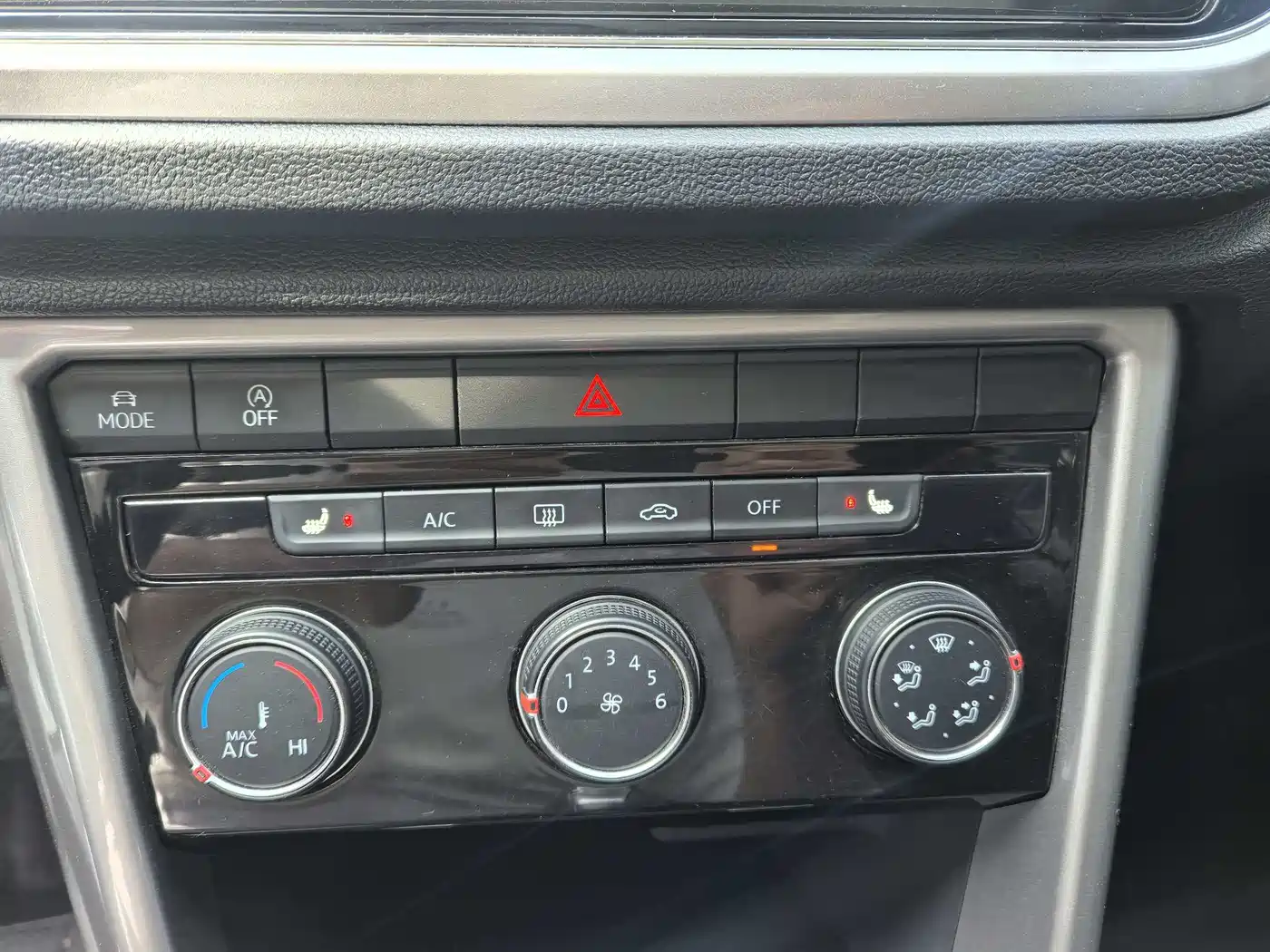 Volkswagen T-ROC 2022 280TSI DSG 2WD Elite PLUS фото 17