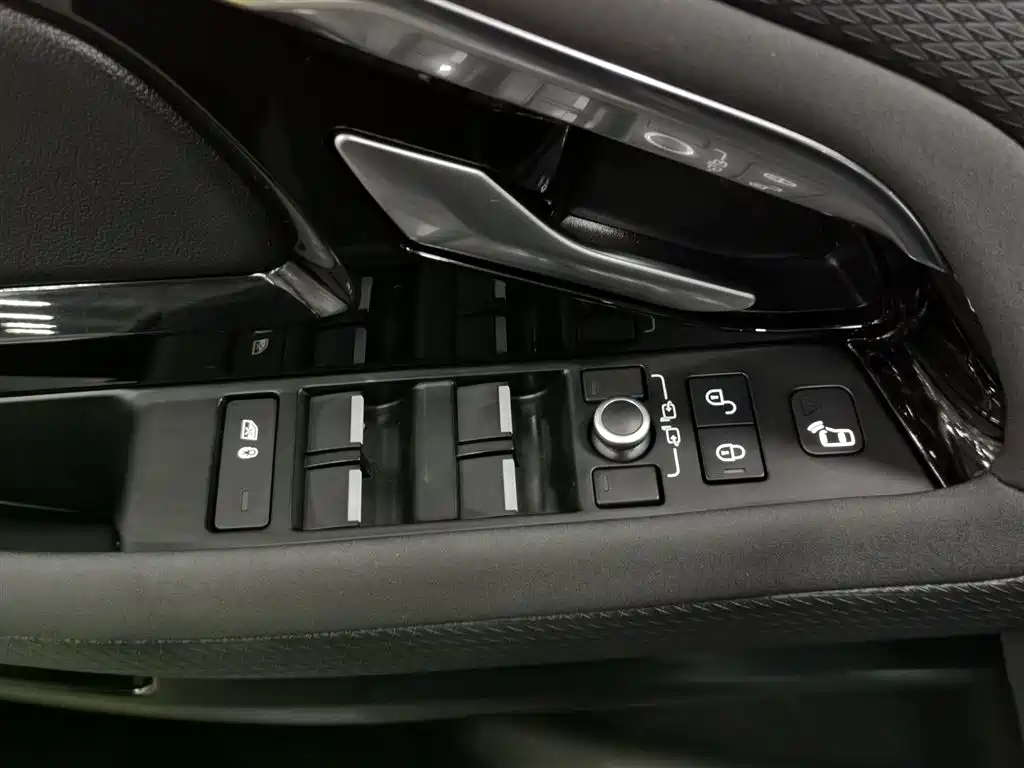 Land Rover Range Rover Evoque 2020 Model 249PS R-DYNAMIC S Gloss Black Sport Edition фото 9