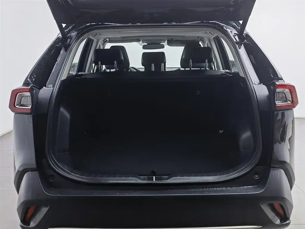 Toyota Wildlander 2022 2.0L CVT FWD Luxury PLUS Edition фото 16