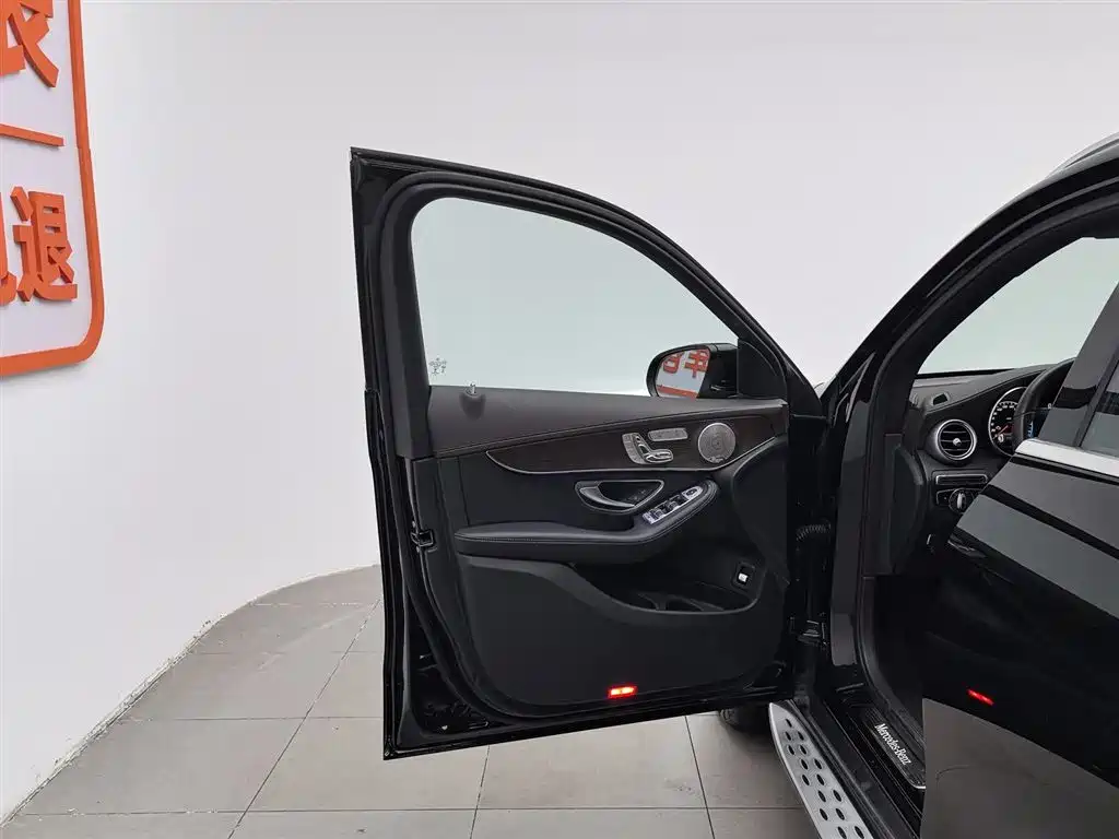 Mercedes-Benz GLC 2022 Facelift GLC 300 L 4MATIC Dynamic Collector's Edition фото 8