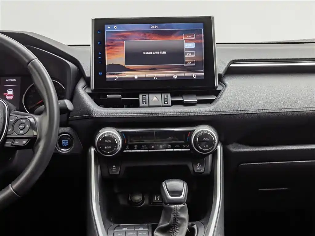 Toyota Wildlander 2022 2.0L CVT FWD Luxury PLUS Edition фото 12