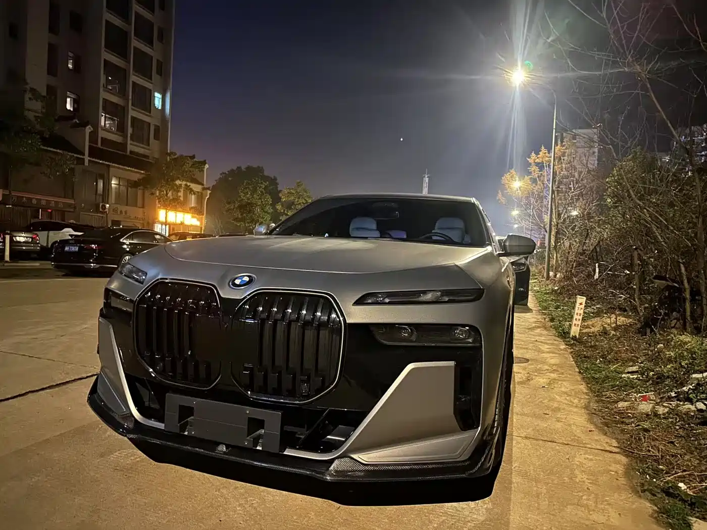 BMW i7 2023 Model xDrive60L M Sport Package фото 17