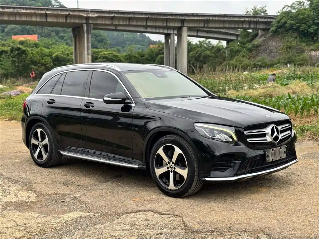Mercedes-Benz GLC 2018 Facelift GLC 260 4MATIC Luxury фото 3