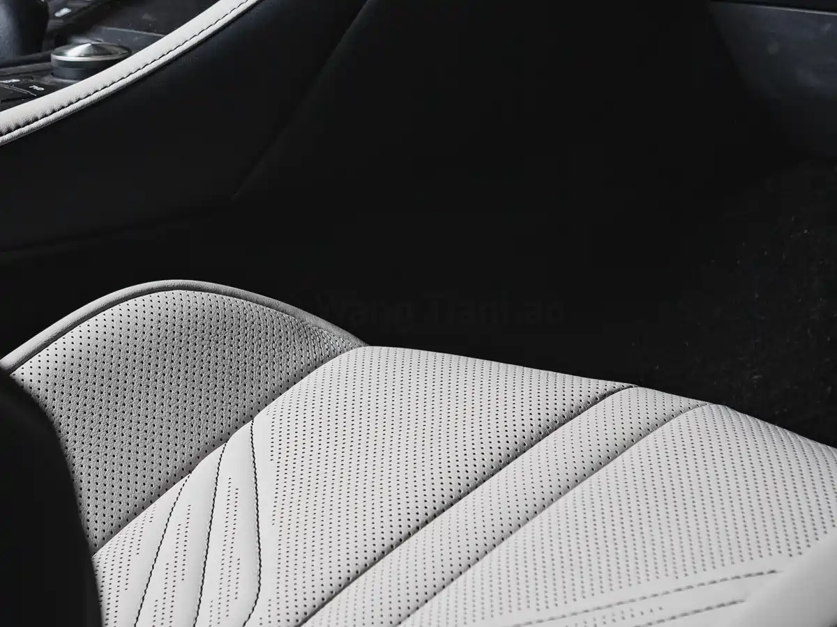 Lexus RC F 2015 F 5.0L Peak Edition фото 15