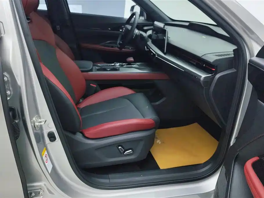 CHANGAN CHANGAN AUCHAN Z6