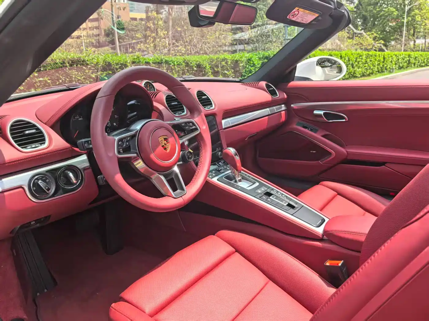 PORSCHE 718